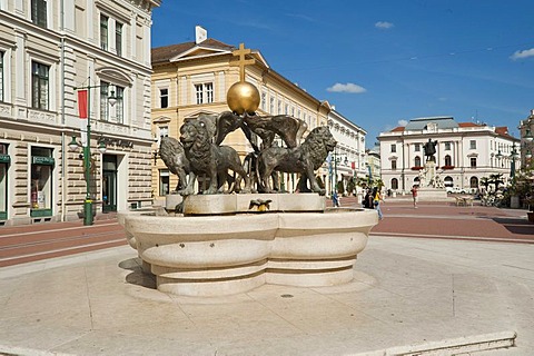 Lion fountain, Klauzal ter, Klaus square, Szeged, Hungary, Europe