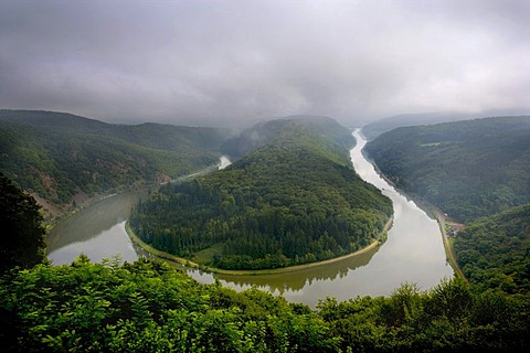 Saar bend at Mettlach, Saarland, Germany, Europe