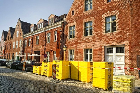 Lateral houses and gabled houses in the Hollaendisches Viertel district, Potsdam, Brandenburg, Germany, Europe