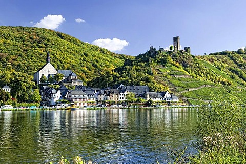 Romantic wine village of Beilstein on the Moselle River, Rhineland-Palatinate, Germany, Europe