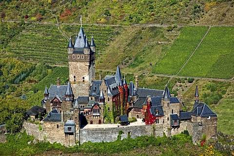 Reichsburg Castle, Cochem on the Moselle River, Rhineland-Palatinate, Germany, Europe