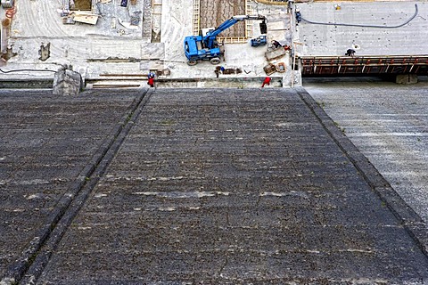 Work on the dam of the Rappbode-Talsperre reservoir, Harz, Saxony-Anhalt, Germany, Europe