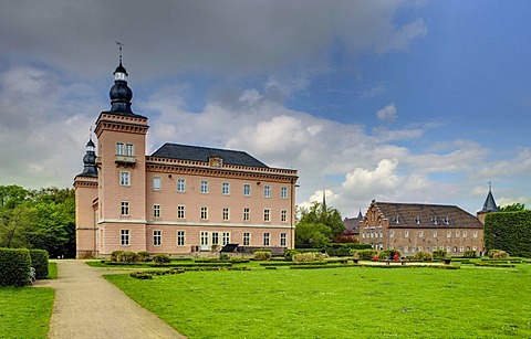 Schloss Gracht castle, seat of the ESMT European School of Management and Technology, Erftstadt, North Rhine-Westphalia, Germany, Europe