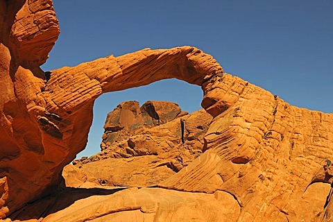 Arch Rock at dusk, Valley of Fire State Park, Nevada, USA, North America