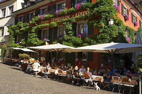 Wine bar "Loewen" in Meersburg, Lake Constance, Baden-Wuerttemberg, Germany, Europe