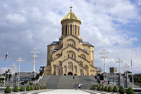 Sameba Cathedral or Trinity Cathedral, Avlabari district, Tbilisi, Georgia, Western Asia