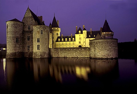 Chateau Sully-sur-Loire, Loire Valley, Loiret, Centre, France, Europe