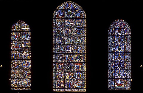 Church window above king porch, Cathedral of Notre-Dame-de-Chartres, Chartres, Eure-et-Loir, Centre, France, Europe