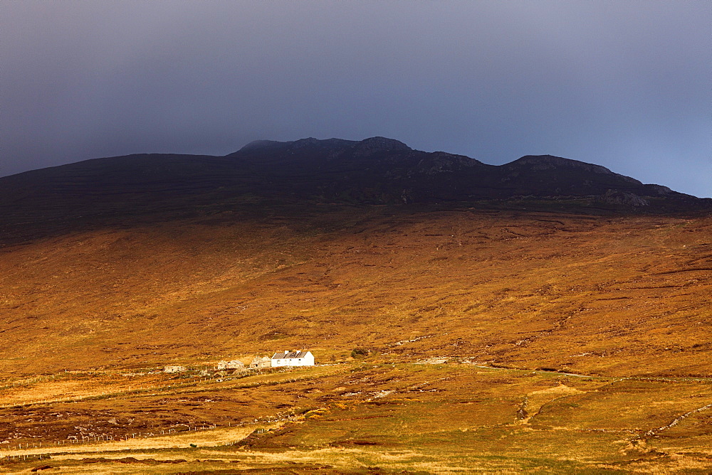 Lonely house, Achill Island, County Mayo, Connacht province, Republic of Ireland, Europe