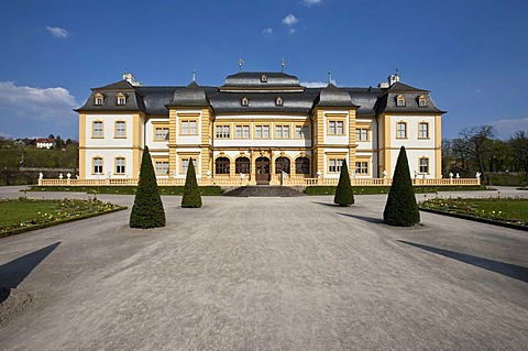 Schloss Veitshoechheim castle and Hofgarten palace gardens, castle of the Wuerzburg prince-bishops, built 1680-1682 by Heinrich Zimmer, Wuerzburg district, Bavaria, Germany, Europe