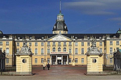 Entrance facade of Schloss Karlsruhe palace, 1715, with Schlossplatz square, Karlsruhe, Baden-Wuerttemberg, Germany, Europe