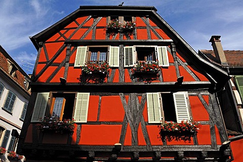 Old Alsatian half-timbered facade, 1 Rue de Juifs, Ribeauville, Alsace, France, Europe