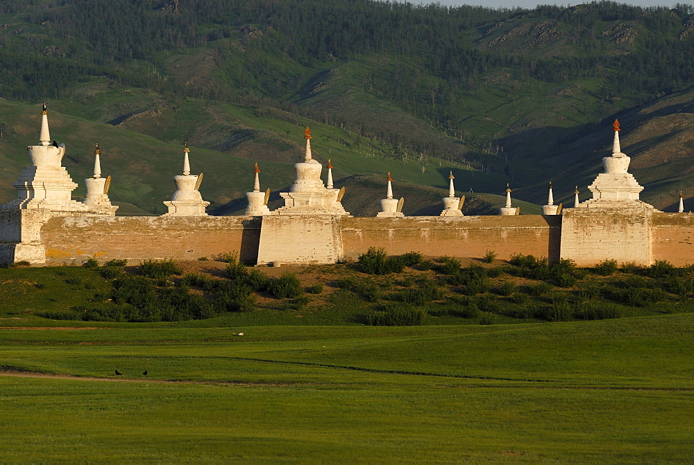 Stupas on the outer wall of Erdene Zuu Khiid Monastery, Karakorum, Kharkhorin, Oevoerkhangai Aimak, Mongolia, Asia