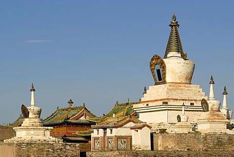 Stupa and temples in the inner complex of Erdene Zuu Khiid Monastery, Karakorum, Kharkhorin, Oevoerkhangai Aimak, Mongolia, Asia