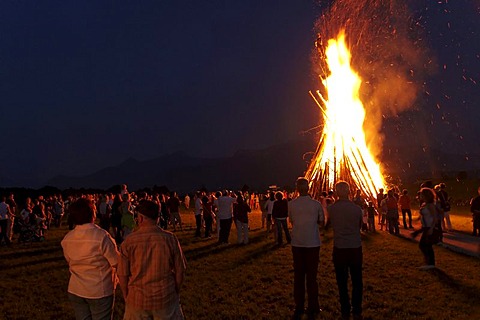 Petersfeuer, Saint Peter's Fire, Ensdorf, Chiemgau, Upper Bavaria, Germany, Europa