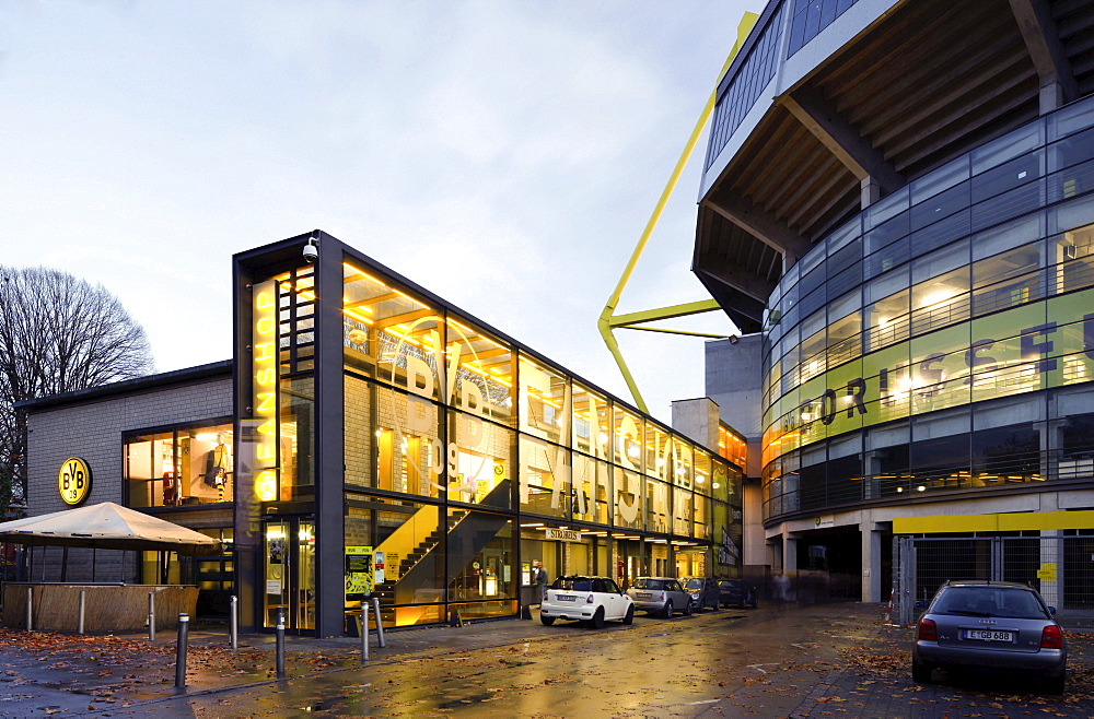 BVB fan shop at the Westfalenstadion stadium, Signal-Iduna-Park, Borussia Dortmund, Dortmund, Ruhrgebiet region, North Rhine-Westphalia, Germany, Europe