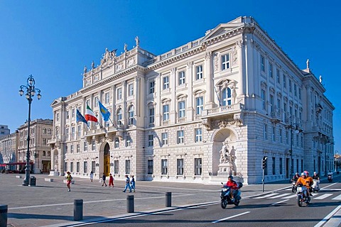 Piazza dell Unita d'Italia, Triest, Italy, Europe