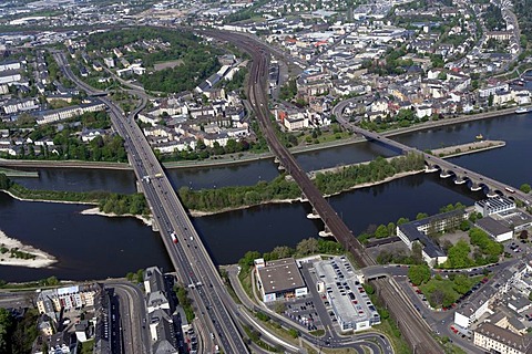 Aerial photo, bridges crossing the Moselle River, Europe Bridge, Railway Bridge and the Baldwin Bridge from left to right, Koblenz, Rhineland-Palatinate, Germany, Europe