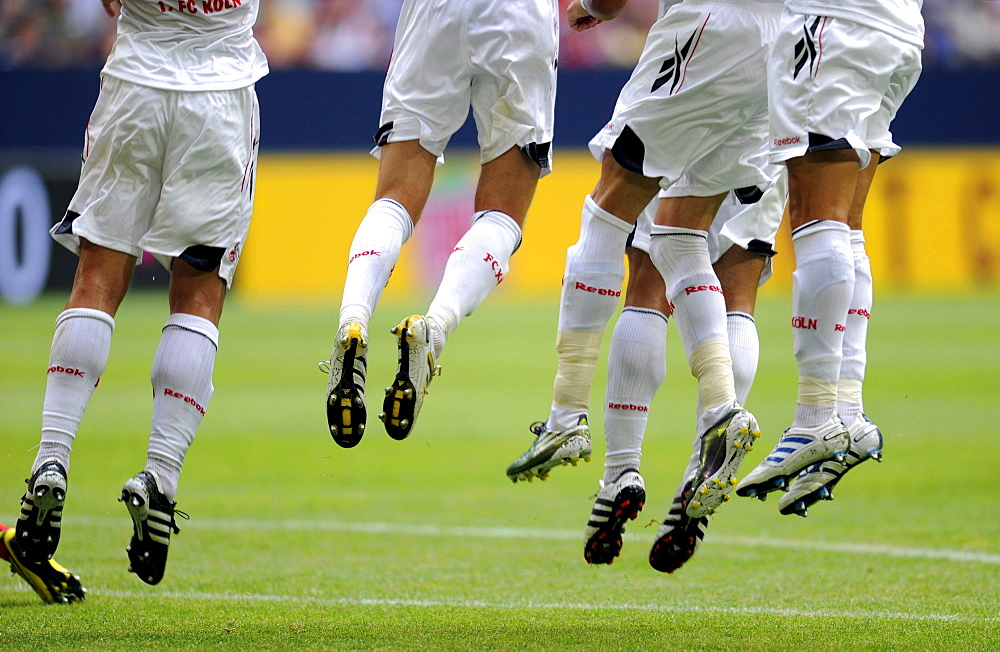 Cologne players jumping during free kick whilst standing in a wall, Liga total Cup 2010, League total Cup, match for third place between Hamburger SV and FC Koeln, end result Hamburg 3, Cologne 0, Schalke's Veltins-Arena, Gelsenkirchen, North Rhine-Westph