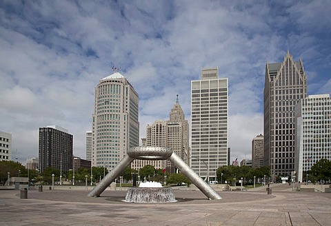 Hart Plaza and the Dodge Fountain or Noguchi Fountain, Detroit, Michigan, USA, America