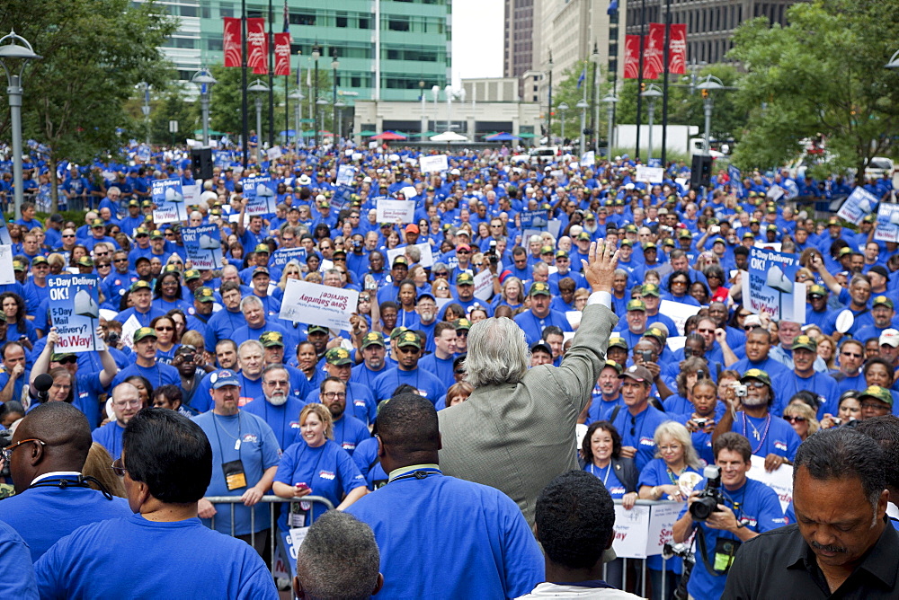 Members of the American Postal Workers Union rally to save six-day mail delivery, Michigan AFL-CIO President Mark Gaffney speaking to the crowd, Detroit, Michigan, USA, America