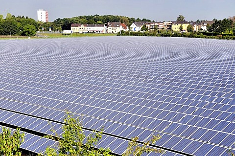 Open space photovoltaic plant, currently the largest site in North Rhine-Westfalia, covering an area of 80, 000 square metres with a capacity of 3600 kWp, Troisdorf-Oberlar, North Rhine-Westfalia, Germany, Europe