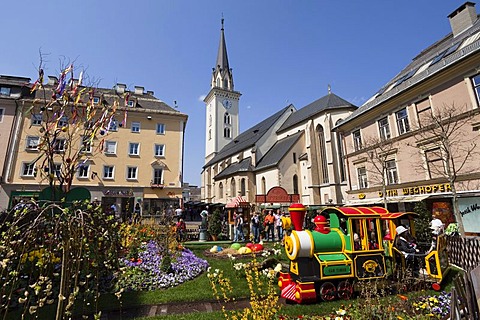 Rathausplatz Square, St. Jakob parish church, easter market, Villach, Carinthia, Austria, Europe