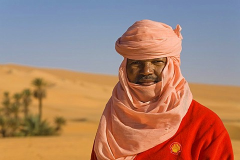 Tuareg in the desert, Libya, North Africa, Africa