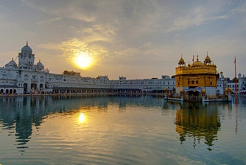 Golden Temple, Harmandir Sahib, sunset, reflection, Amritsar, India, Asia