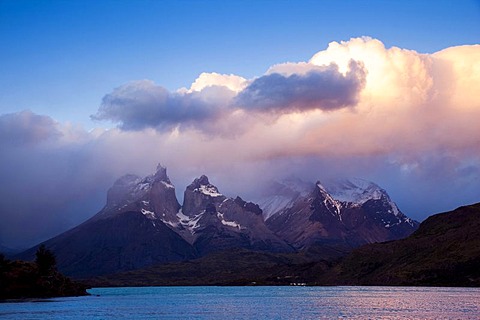 Sunset at Mountain Cuernos del Paine and Lake Pehoe in Torres del Paine National Park, Magellanes Region, Patagonia, Chile, South America