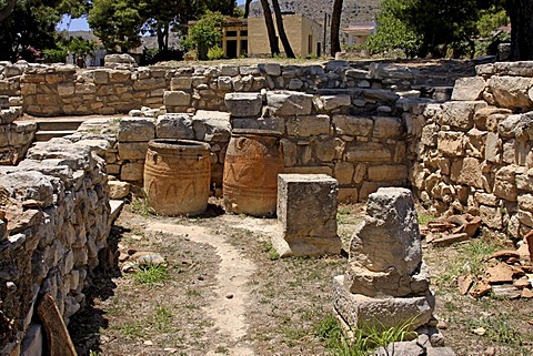 Jars and containers, storage rooms, Minoan excavations Tylissos, Crete, Greece, Europe