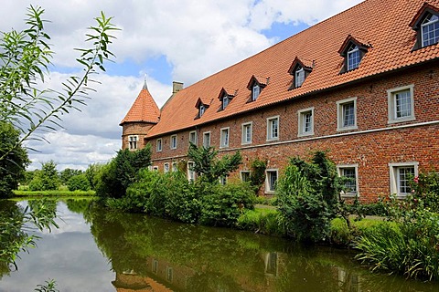 Haus Voegeding moated castle, Muenster, North Rhine-Westphalia, Germany, Europe