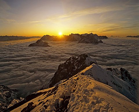 View from Karwendel to Linderspitze, fog, sunset, Wetterstein, Tyrol, Austria