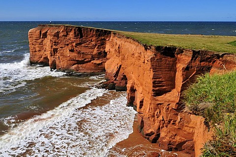 Red cliffs at La Belle Anse, Ile du Cap aux Meules, Iles de la Madeleine, Magdalen Islands, Quebec Maritime, Canada, North America