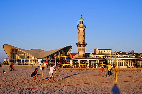 Beach volleyball, beach, lighthouse, Baltic resort Warnemuende near Rostock, Mecklenburg-Western Pomerania, Germany, Europe