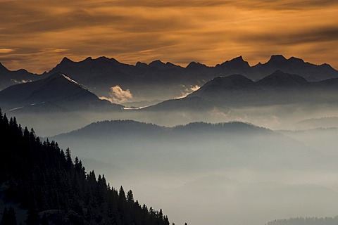 Bavarian Alps from Mt Wallenberg, winter, Upper Bavaria, Bavaria, Germany, Europe