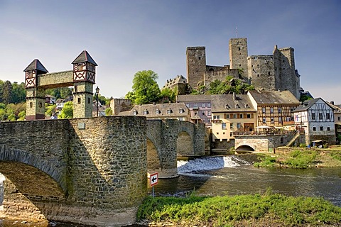 Runkel on the Lahn river, with the old Lahnbruecke bridge, Hesse, Germany, Europe