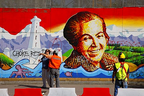 Graffiti, memorial for the poet Gabriela Mistral, Nobel Prize for Literature, Santiago de Chile, Chile, South America