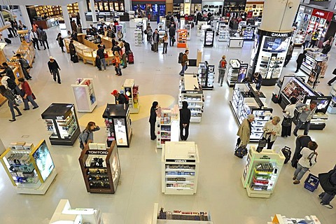 Duty-free zone, Doha International Airport, Doha, Qatar, Asia