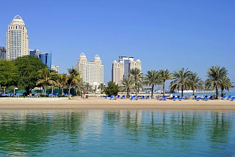 Four Seasons Hotel, Moevenpick Hotel, Falcon and Pearl Towers, Doha Hilton Hotel, Doha, Emirate of Qatar, Middle East, Asia