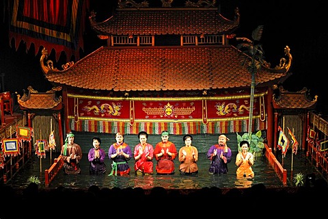 Puppeteers, Thang Long Water Puppet Theater, Hanoi, North Vietnam, Vietnam, Southeast Asia, Asia