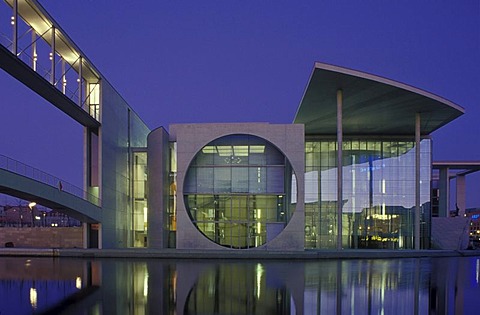 Marie-Elisabeth-Lueders-Haus building with the Spree river, parliament building with the Library of Parliament, Parliamentary Archives and the scientific service center of the German Parliament, Regierungsviertel government quarter, Tiergarten district, B