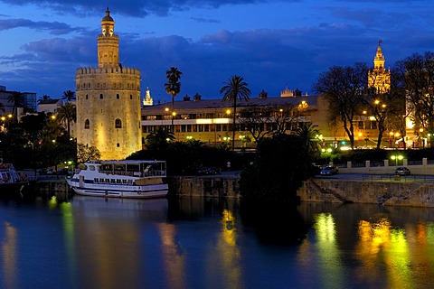 Torre del Oro and Guadalquivir river at dusk, Sevilla, Andalusia, Spain, Europe