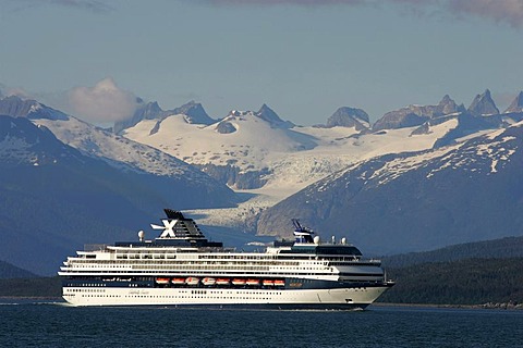 Mercury cruise ship of the Celebrity Cruises shipping company, in in Glacier Bay National Park, Alaska, USA