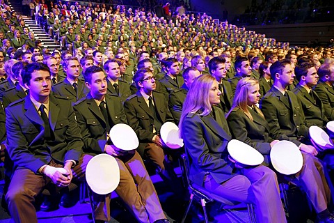 Swearing-in ceremony of 1100 policemen and policewomen to the NRW Police Force, Class of 2009, Duesseldorf, North Rhine-Westphalia, Germany, Europe