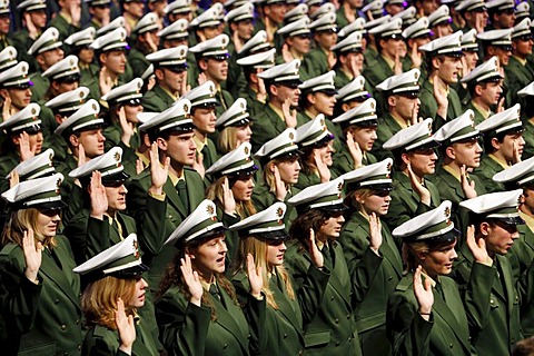 Swearing-in ceremony of 1100 policemen and policewomen to the NRW Police Force, Class of 2009, Duesseldorf, North Rhine-Westphalia, Germany, Europe