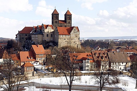 St. Servatii abbey church and castle hill, winter, Quedlinburg, Harz, Saxony-Anhalt, Germany, Europe