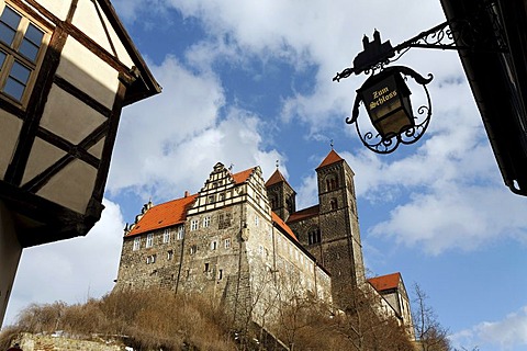 Castle and St. Servatii abbey church, castle hill, Quedlinburg, Harz, Saxony-Anhalt, Germany, Europe