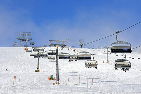 Ski-lift on Mt. Seebuck, an outlier of the 1493m high Mt. Feldberg in the Black Forest, Landkreis Breisgau-Hochschwarzwald district, Baden-Wuerttemberg, Germany, Europe