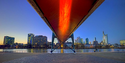 Evening mood, skyline, Holbeinsteg footbridge, Frankfurt, Hesse, Germany, Europe